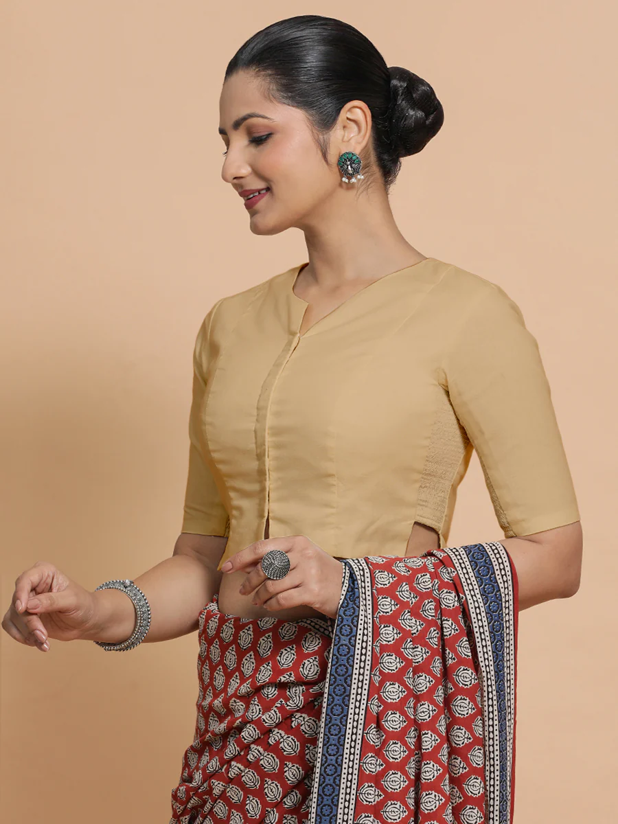 Seema x Rozaana | Elbow Sleeves Saree Blouse in Ecru Beige Linen - Image 10