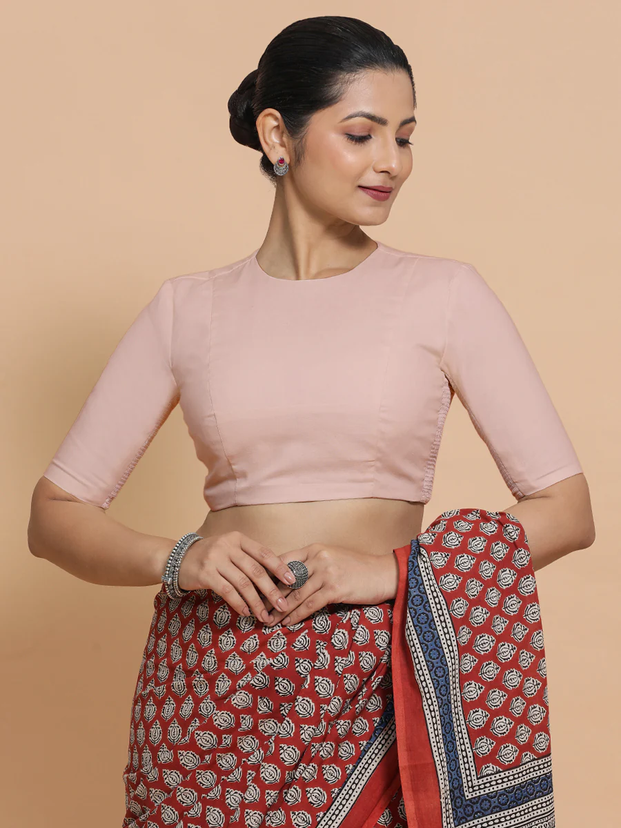 Lara x Rozaana | Jewel Neck Saree Blouse in Misty Pink Linen - Image 5