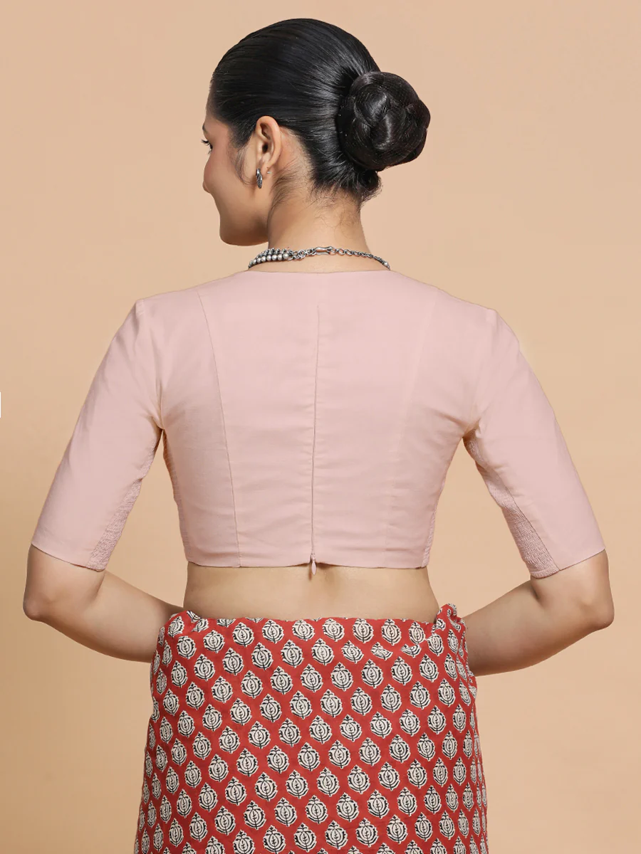 Malika x Rozaana | Deep Neck Saree Blouse in Misty Pink Linen - Image 2