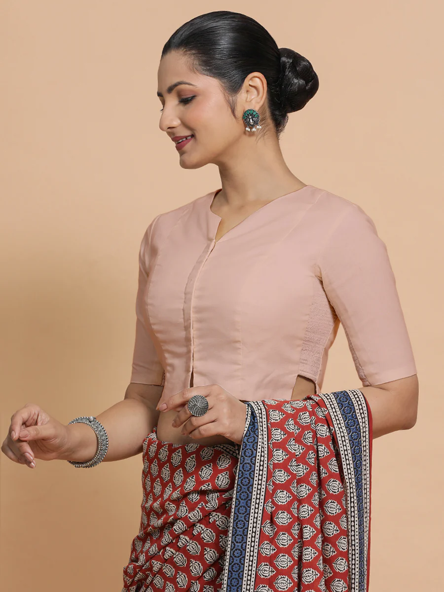 Seema x Rozaana | Elbow Sleeves Saree Blouse in Misty Pink Linen - Image 9