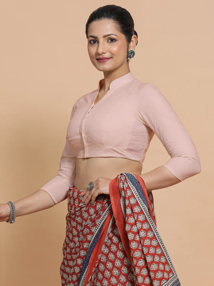 Tripti x Rozaana | Jewel Neck Saree Blouse in Misty Pink Linen - Image 10