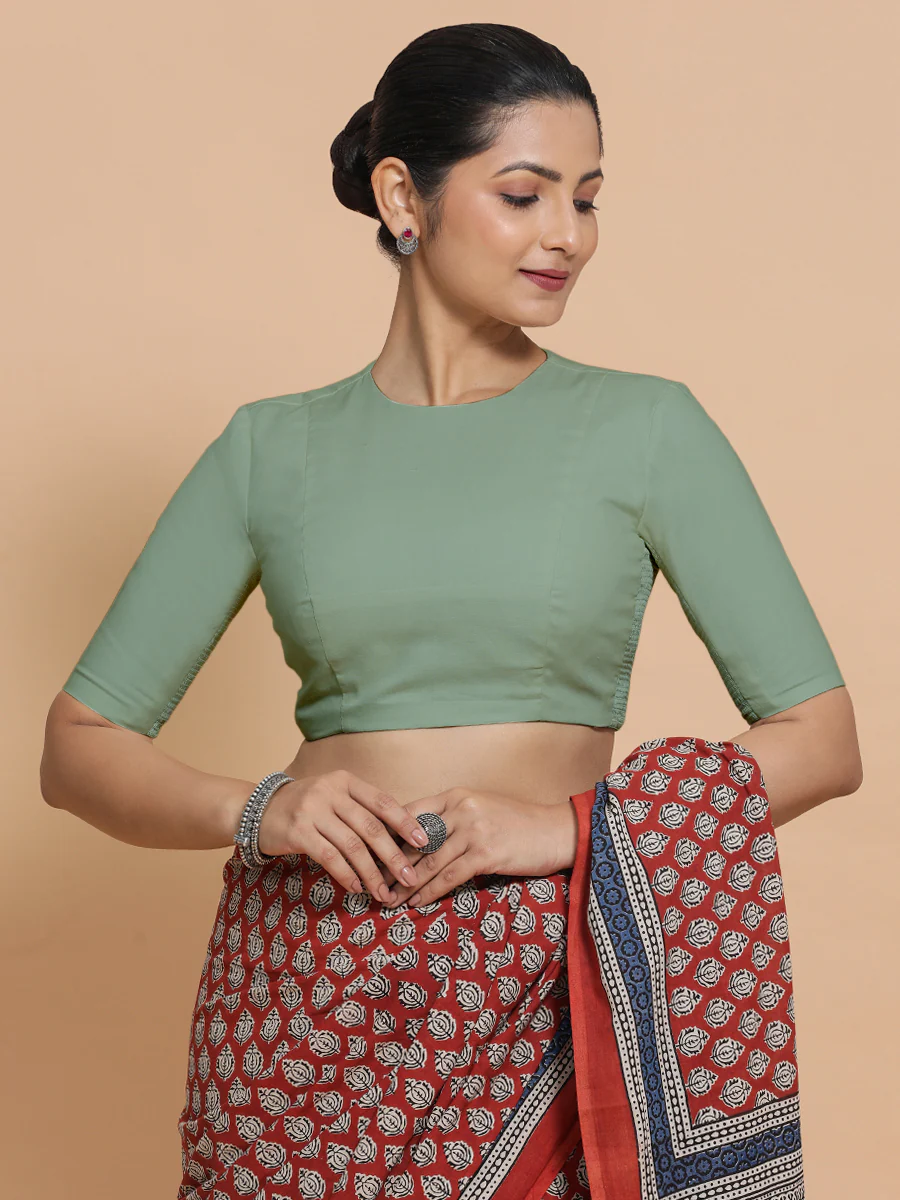 Lara x Rozaana | Jewel Neck Saree Blouse in Peppermint Green Linen - Image 5