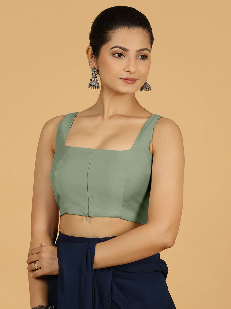 Kasturi x Rozaana | Sleeveless Saree Blouse in Mint Green - Image 7
