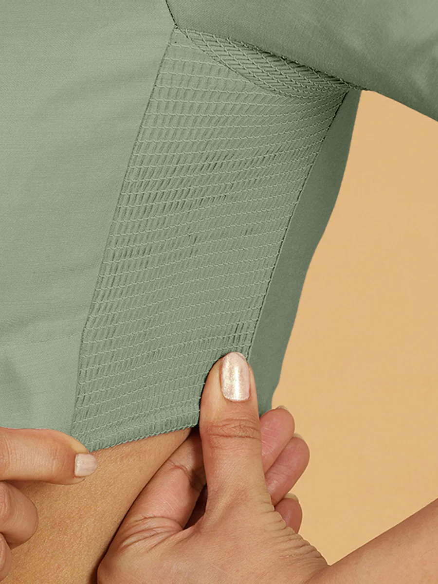 Maya x Rozaana | Three Quarter Sleeves Saree Blouse in Mint Green - Image 3