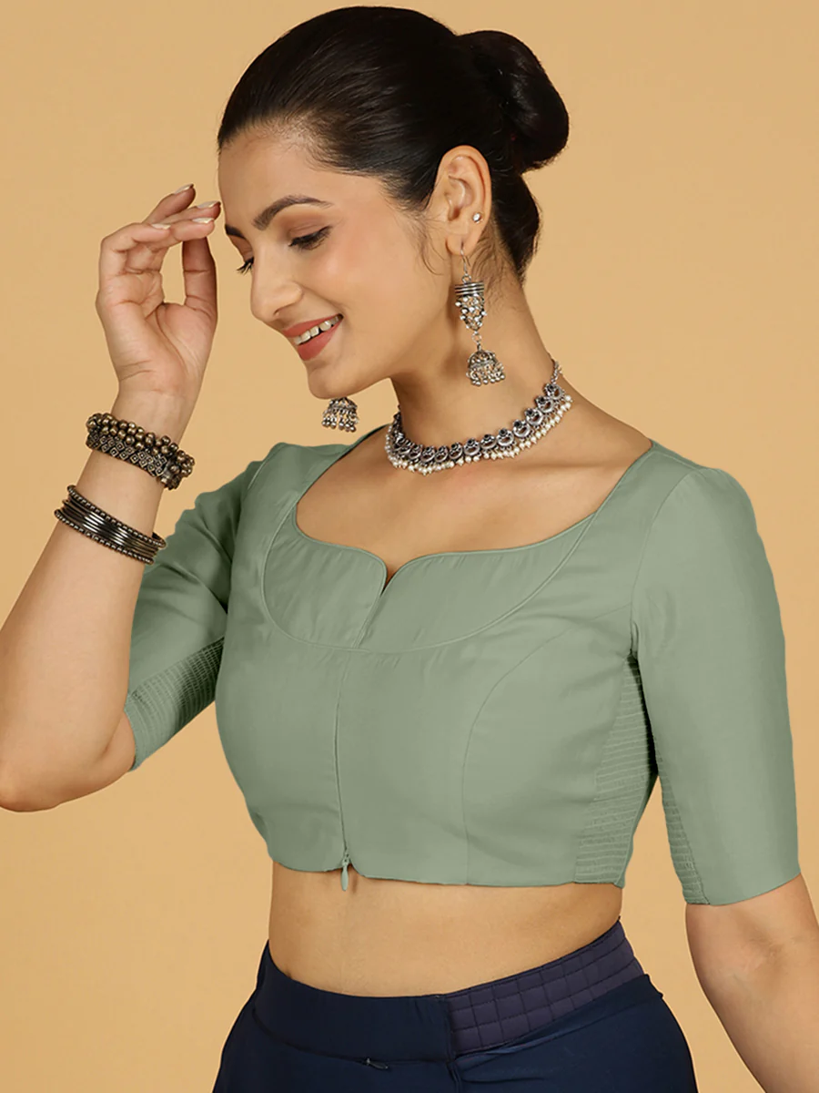 Priya x Rozaana | Elbow Sleeves Saree Blouse in Mint Green - Image 6