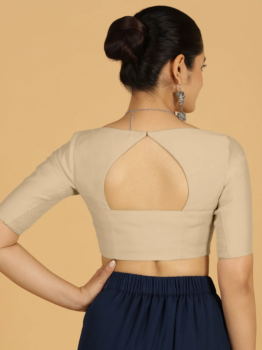 Priya x Rozaana | Elbow Sleeves Saree Blouse in Oyster Grey - Image 2