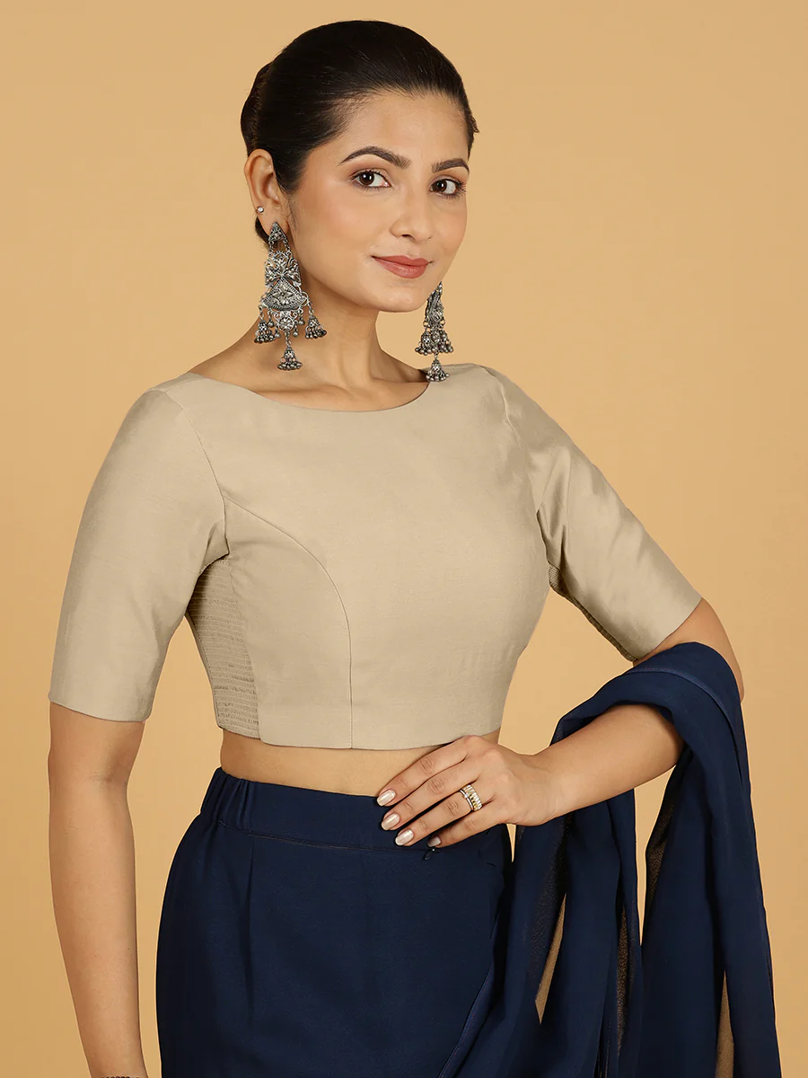 Trisha x Rozaana | Saree Blouse in Oyster Grey - Image 5