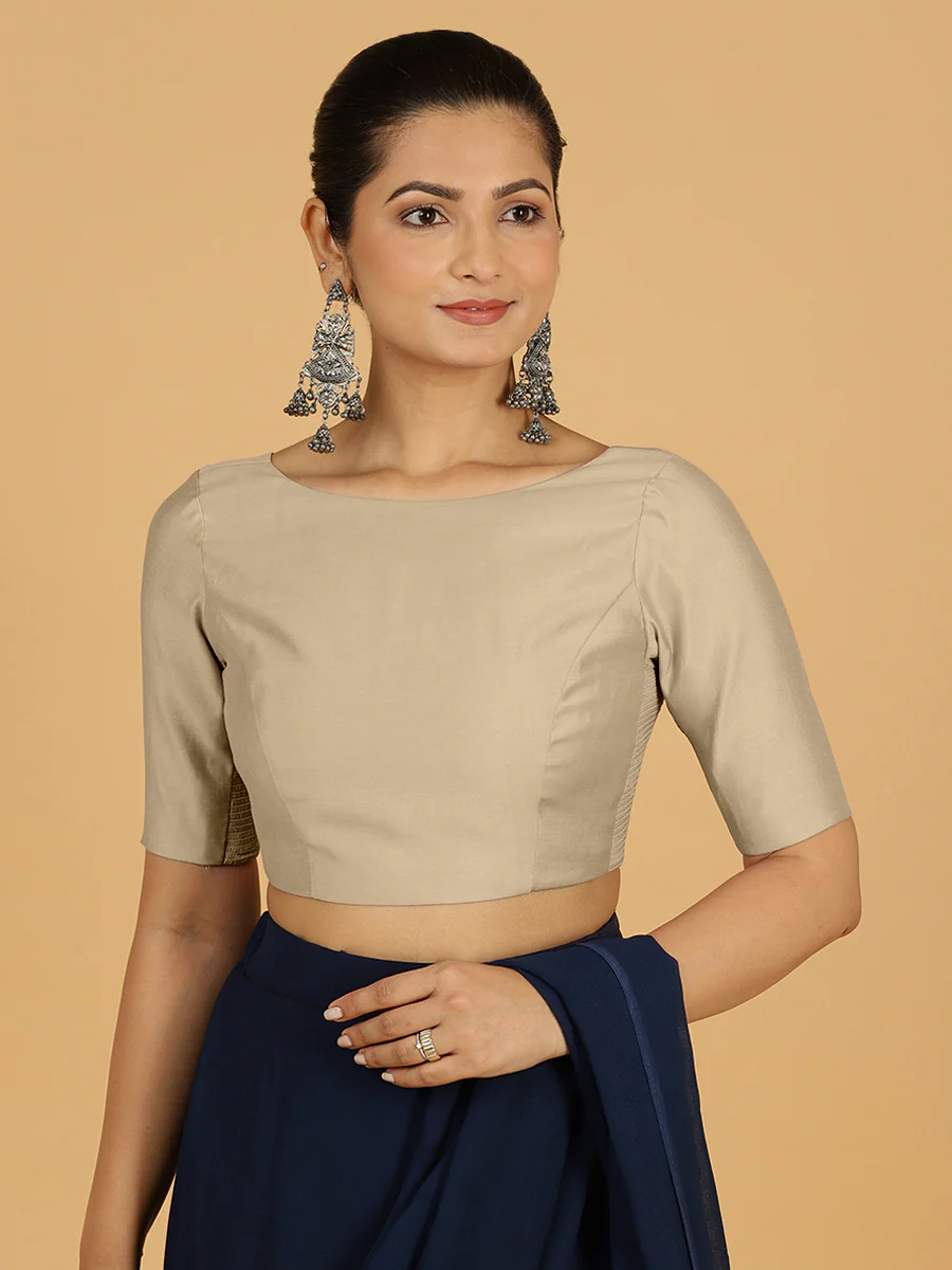 Trisha x Rozaana | Saree Blouse in Oyster Grey - Image 9