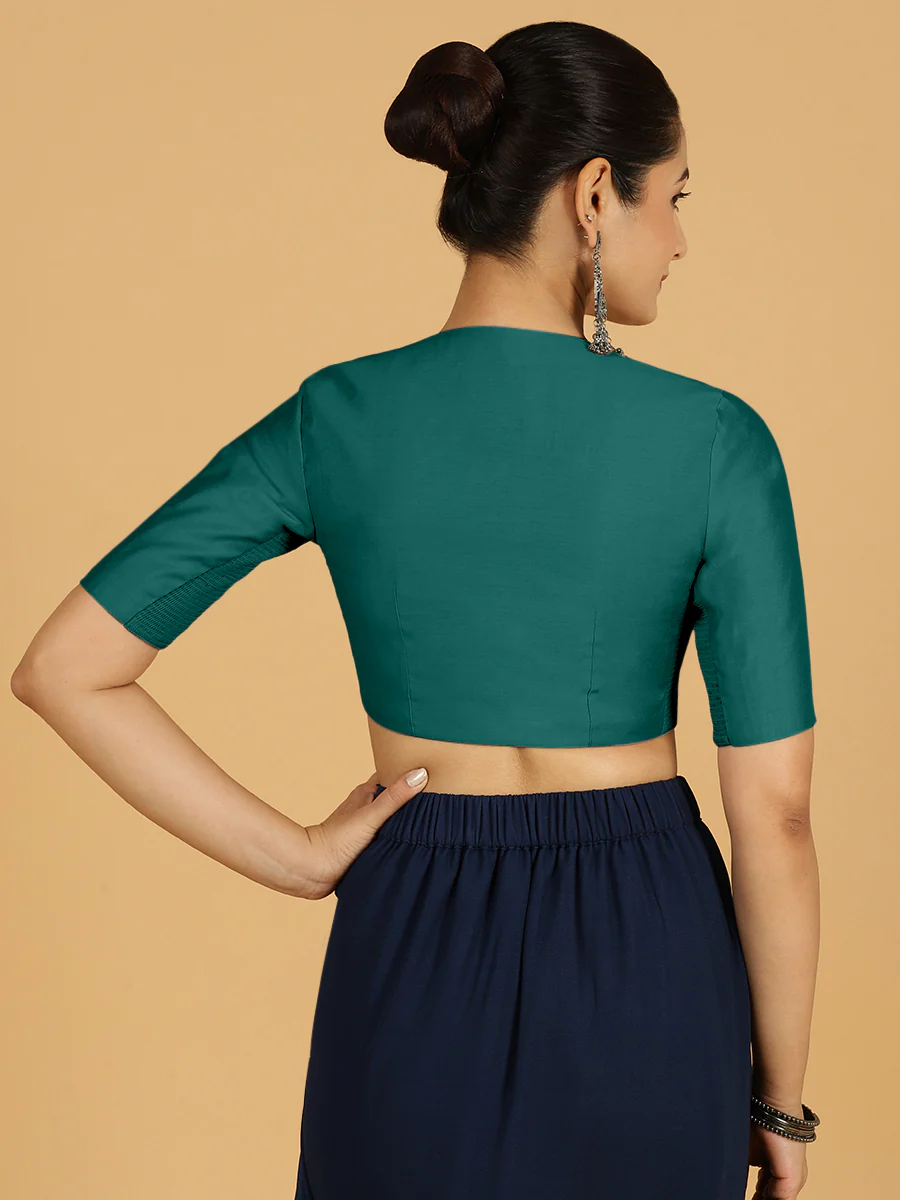 Simar x Rozaana |  Saree Blouse in Peacock Green - Image 2