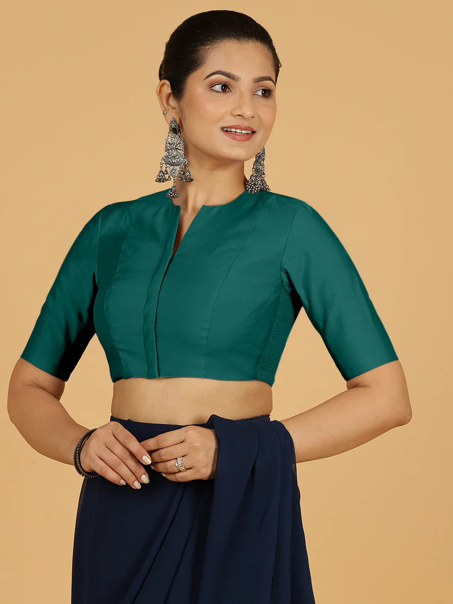 Simar x Rozaana |  Saree Blouse in Peacock Green - Image 7