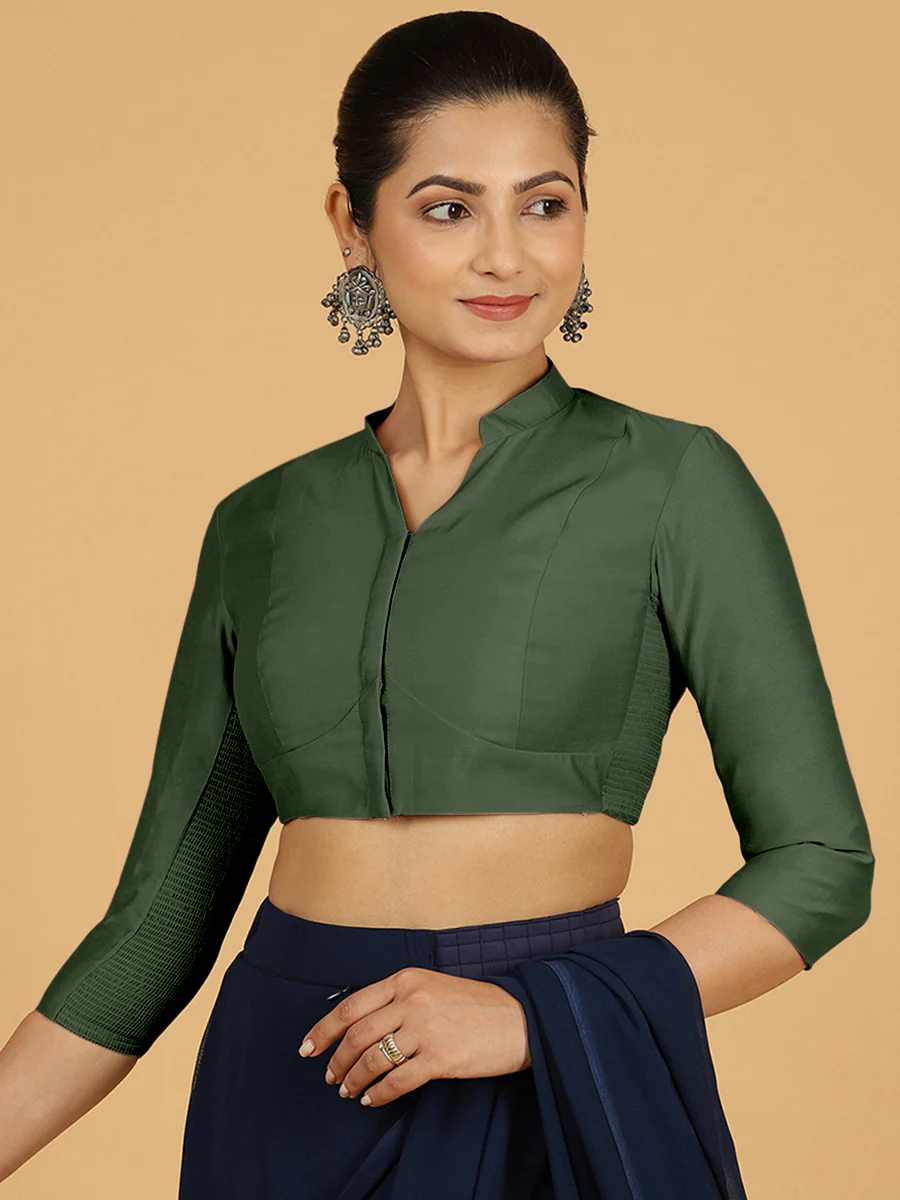 Maya x Rozaana | Three Quarter Sleeves Saree Blouse in Pine Green - Image 9