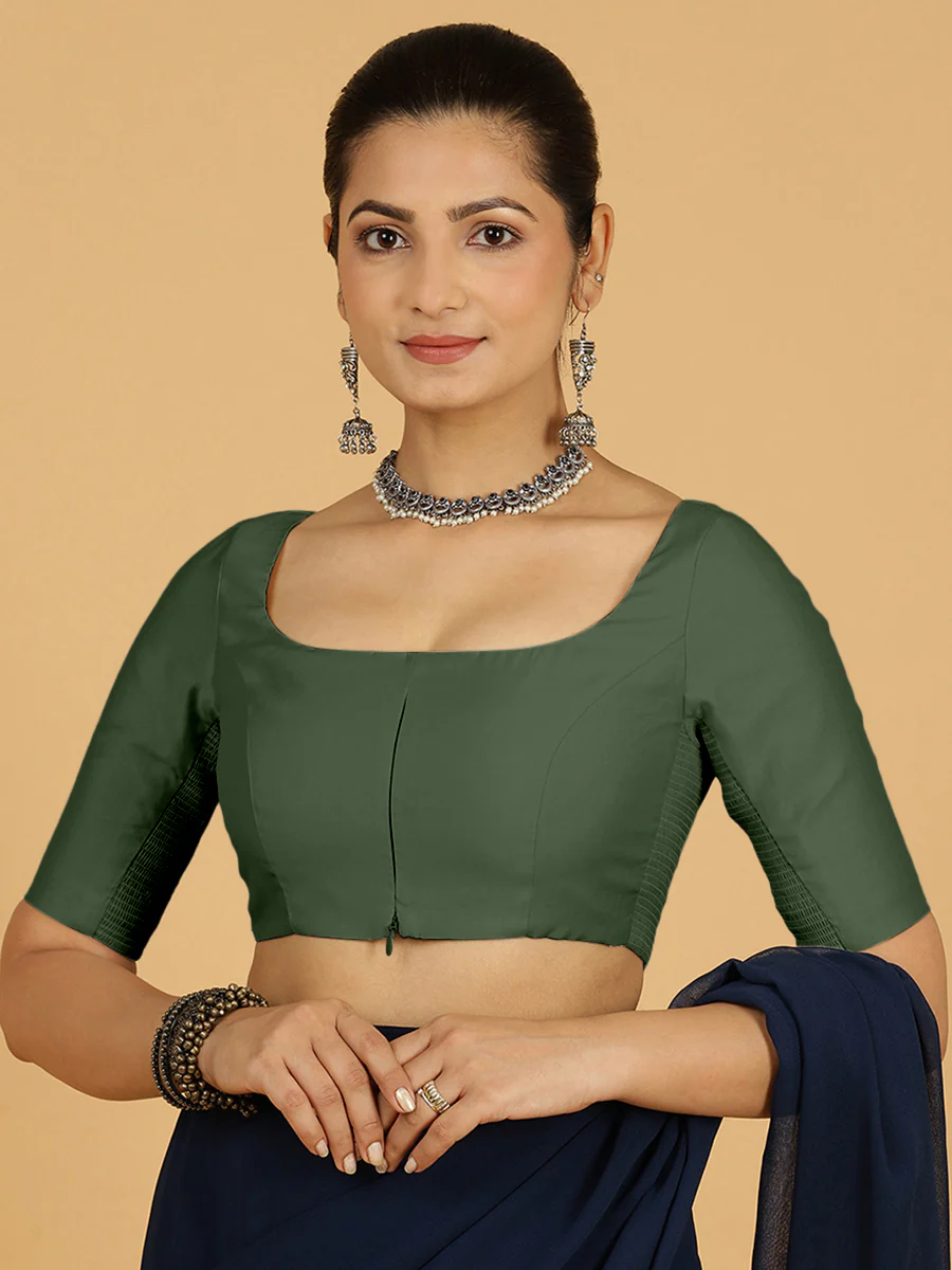 Nidhi x Rozaana | Elbow Sleeves Saree Blouse in Pine Green - Image 10
