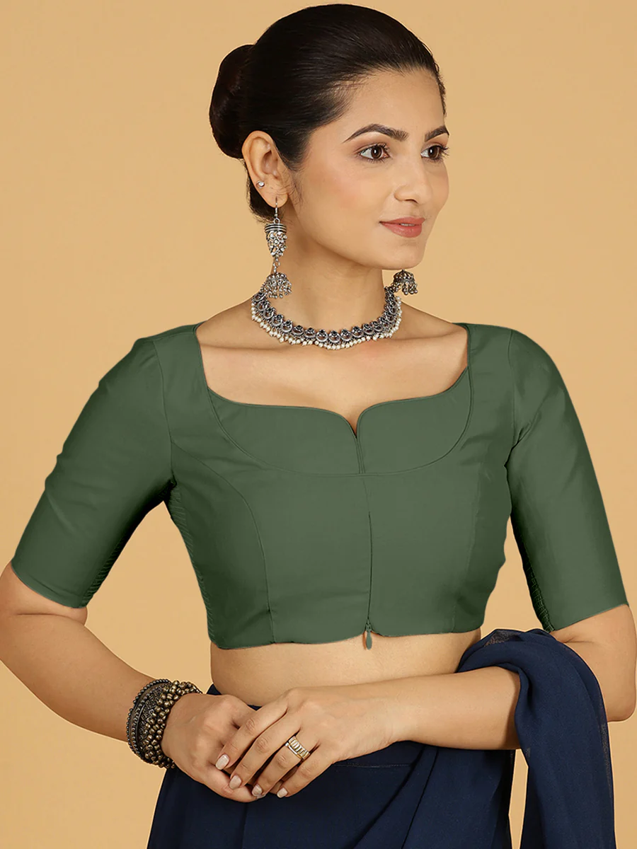 Priya x Rozaana | Elbow Sleeves Saree Blouse in Pine Green - Image 7