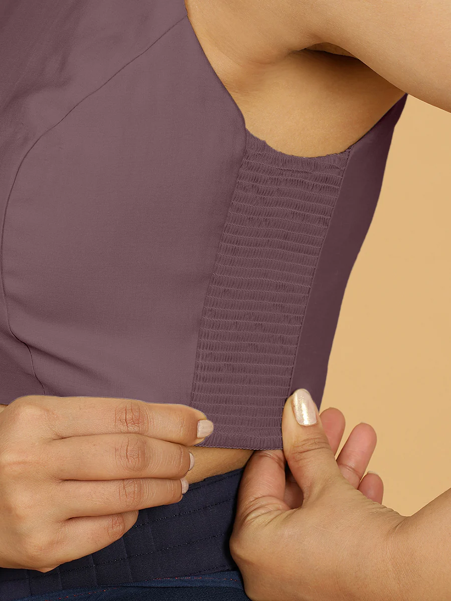 Zubeida x Rozaana | Purple Mauve Sleeveless Halter Neck Saree Blouse - Image 3