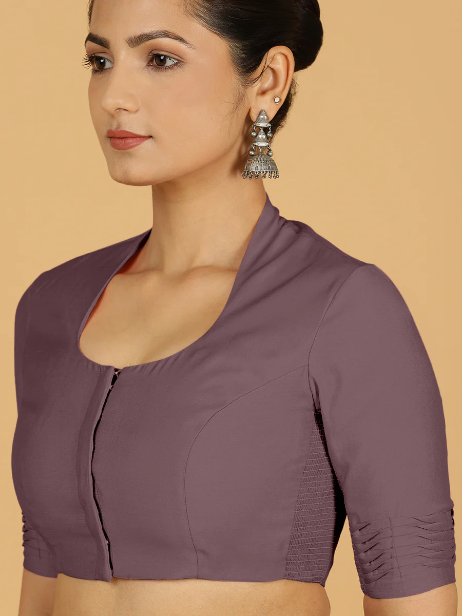 Salma x Rozaana | Elbow Sleeves Saree Blouse in Purple Mauve - Image 5