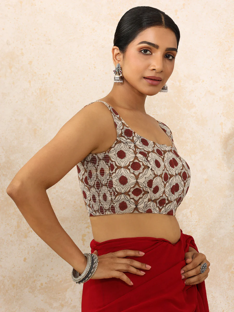 Shruti x Rozaana | Elbow Sleeves Saree Blouse in Red Dahlia Block Print Cotton - Image 6