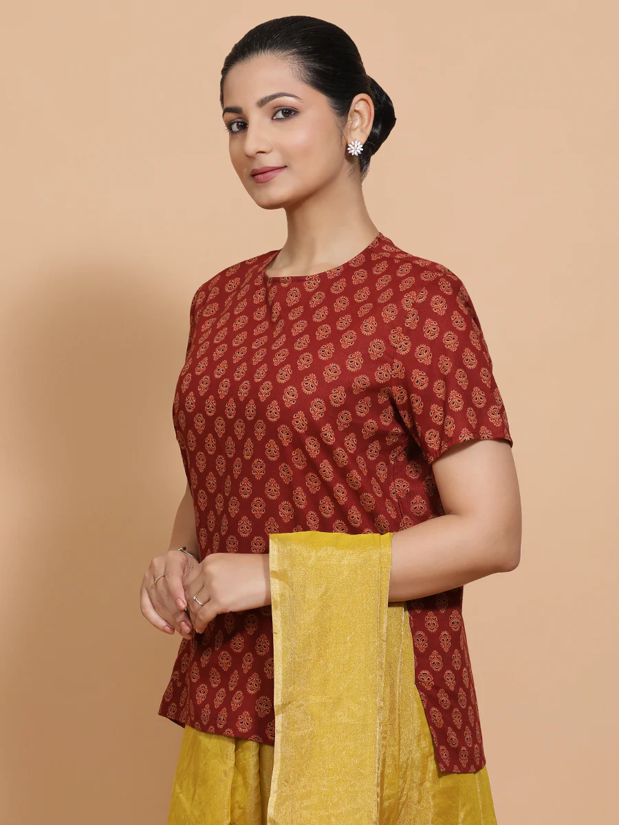 Brinda x Rozaana | Short Sleeves Cotton Saree Blouse in Red Peacock Block Print Fabric - Image 6