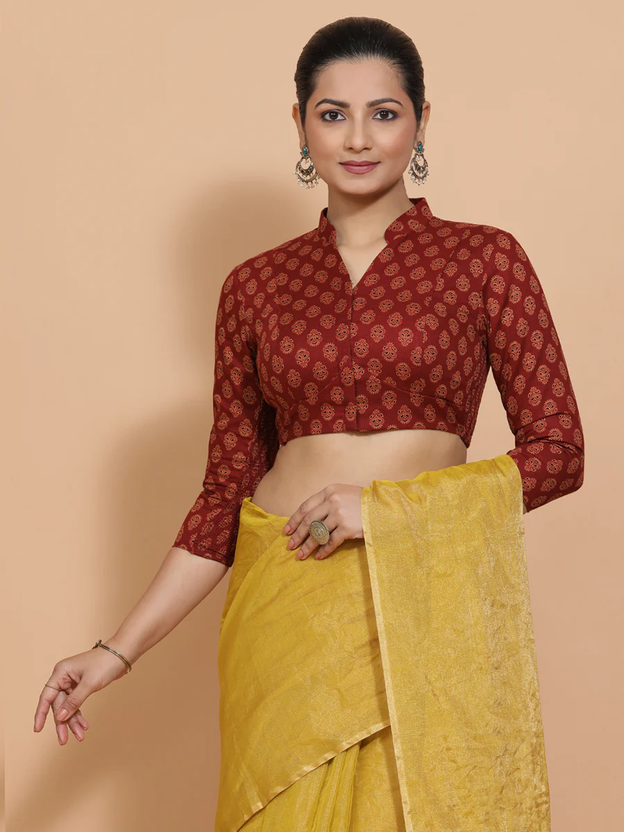 Mrinali x Rozaana | Three Quarter Sleeves Cotton Saree Blouse in Red Peacock Block Print Fabric - Image 5