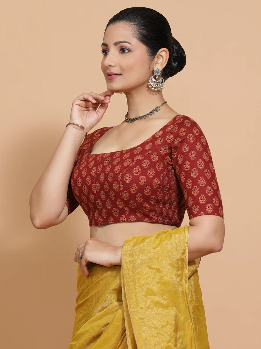 Pranavi x Rozaana | Elbow Sleeves Cotton Saree Blouse in Red Peacock Block Print Fabric - Image 6
