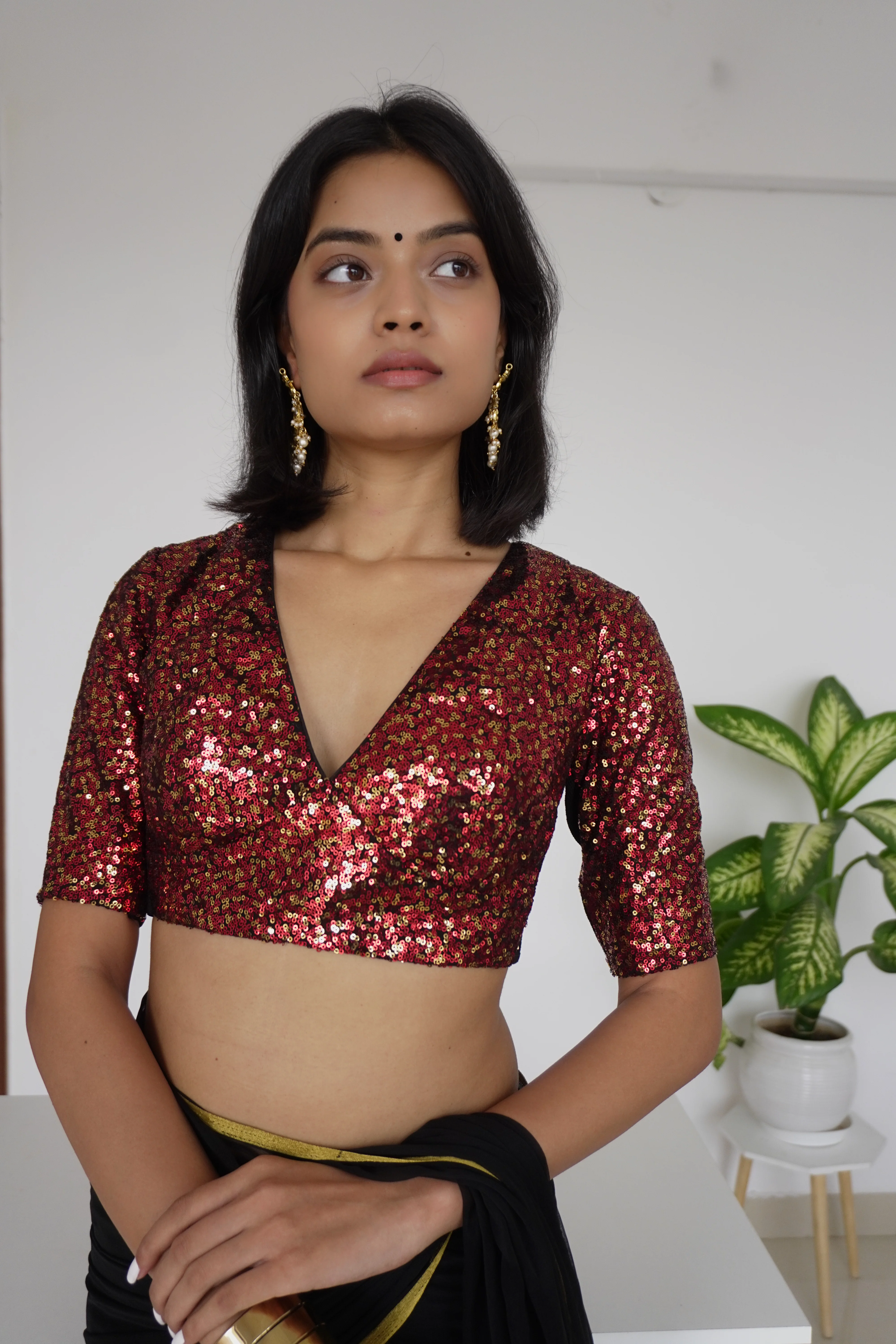 Arzoo x Tyohaar | Elbow Sleeves Black & Red Sequined Saree Blouse with V-Neck - Image 2