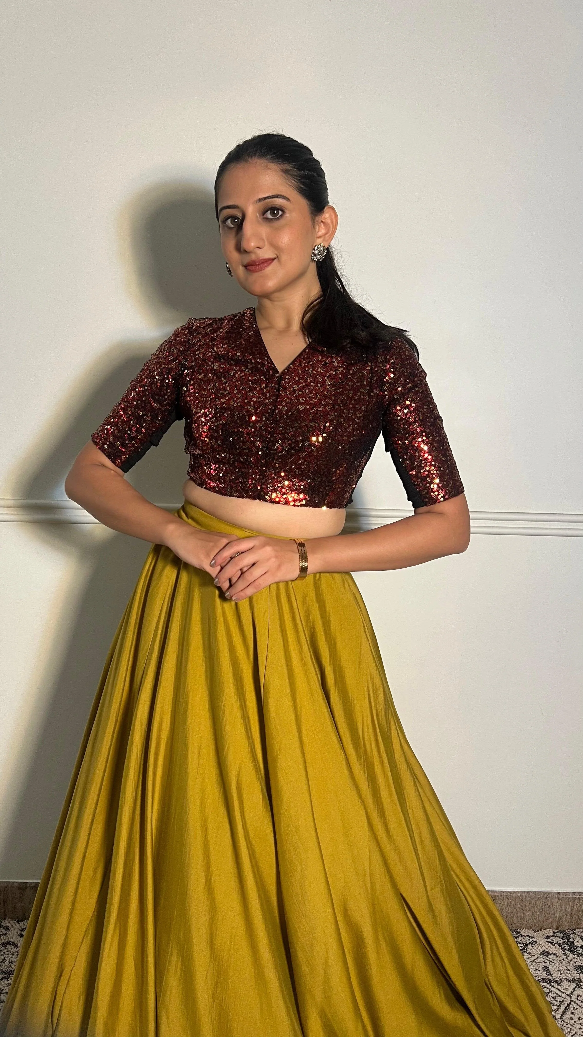 Tarana x Tyohaar | Elbow Sleeves Black & Red Sequined Shimmer Saree Blouse with V-Neck - Image 12