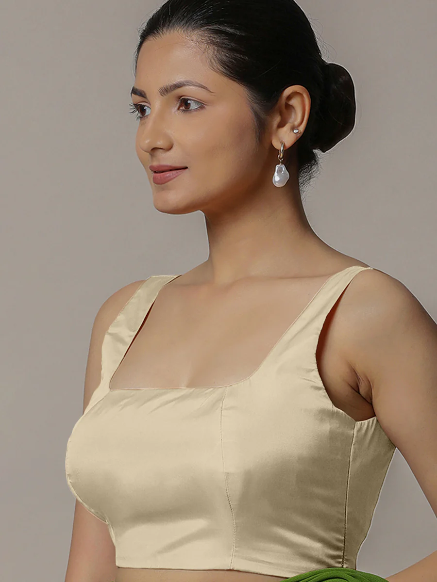 Zeba x Rozaana | Cream Sleeveless Saree Blouse w/ FlexiFit™ - Image 5