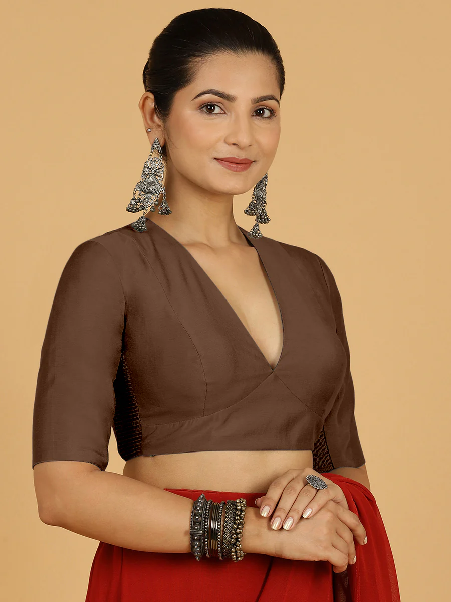 Damini x Rozaana | Walnut Brown Elbow Sleeves V-Neck Saree Blouse - Image 8