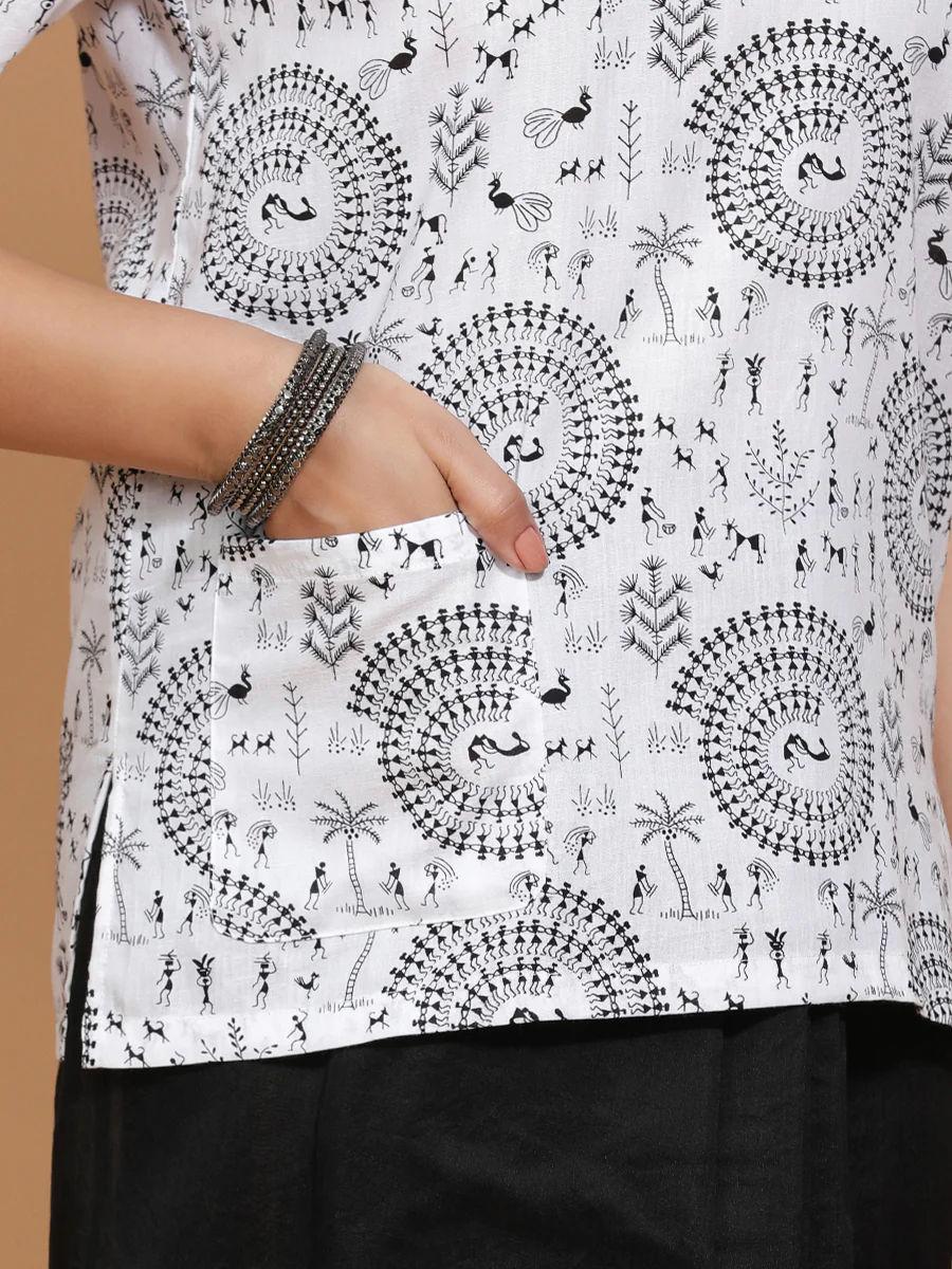 Tithi x Rozaana | Short Sleeves Cotton Saree Blouse in White Warli Print Fabric - Image 3