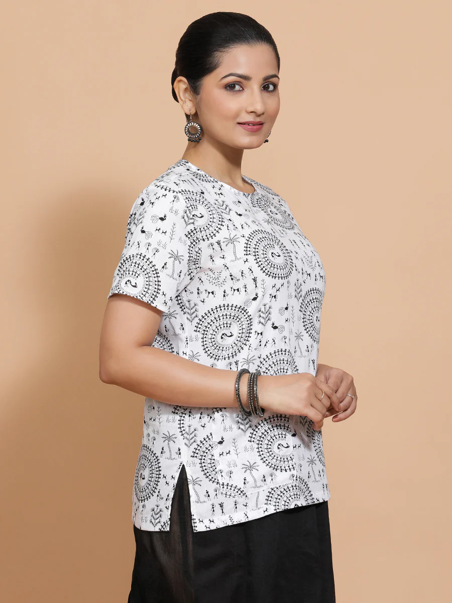 Tithi x Rozaana | Short Sleeves Cotton Saree Blouse in White Warli Print Fabric - Image 6