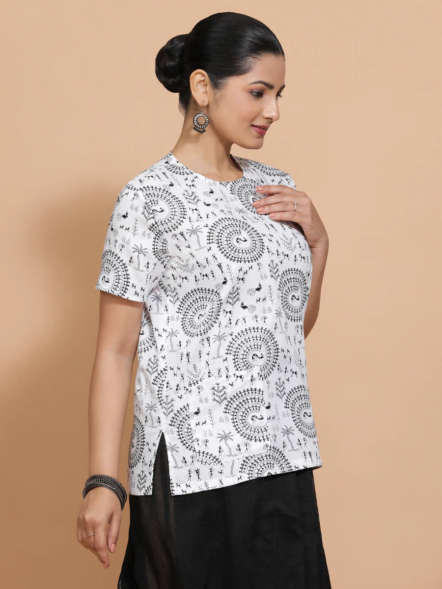 Tithi x Rozaana | Short Sleeves Cotton Saree Blouse in White Warli Print Fabric - Image 9