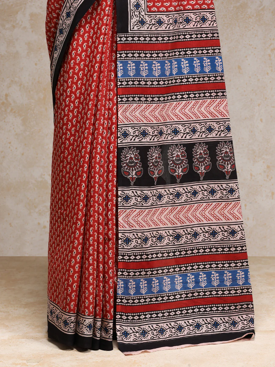 Clay Red Handblock Printed Mango Motif Mulmul Saree - Image 4