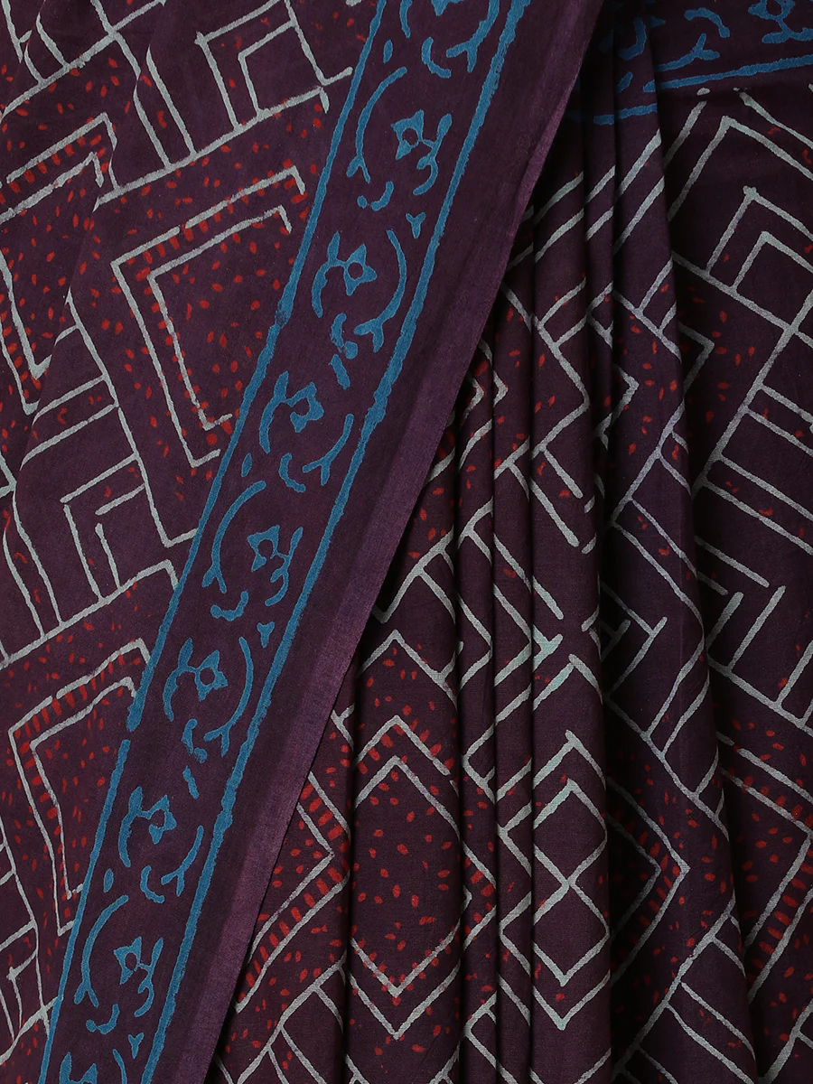 Hand Block Geometric Printed Violet Cotton Mulmul saree - Image 3