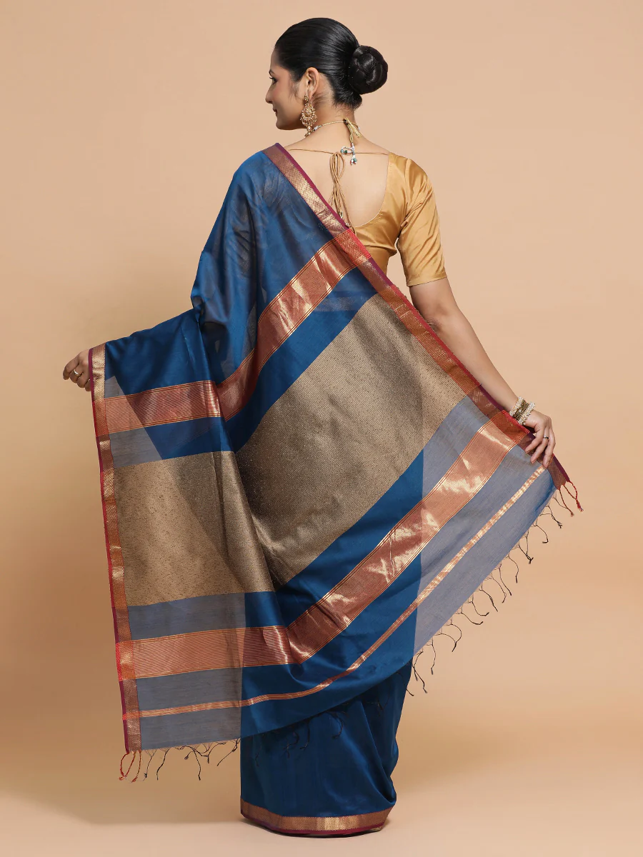 Maheshwari Handloom Pure Silk Cotton Peacock Blue Saree with Kosa pallu - Image 2
