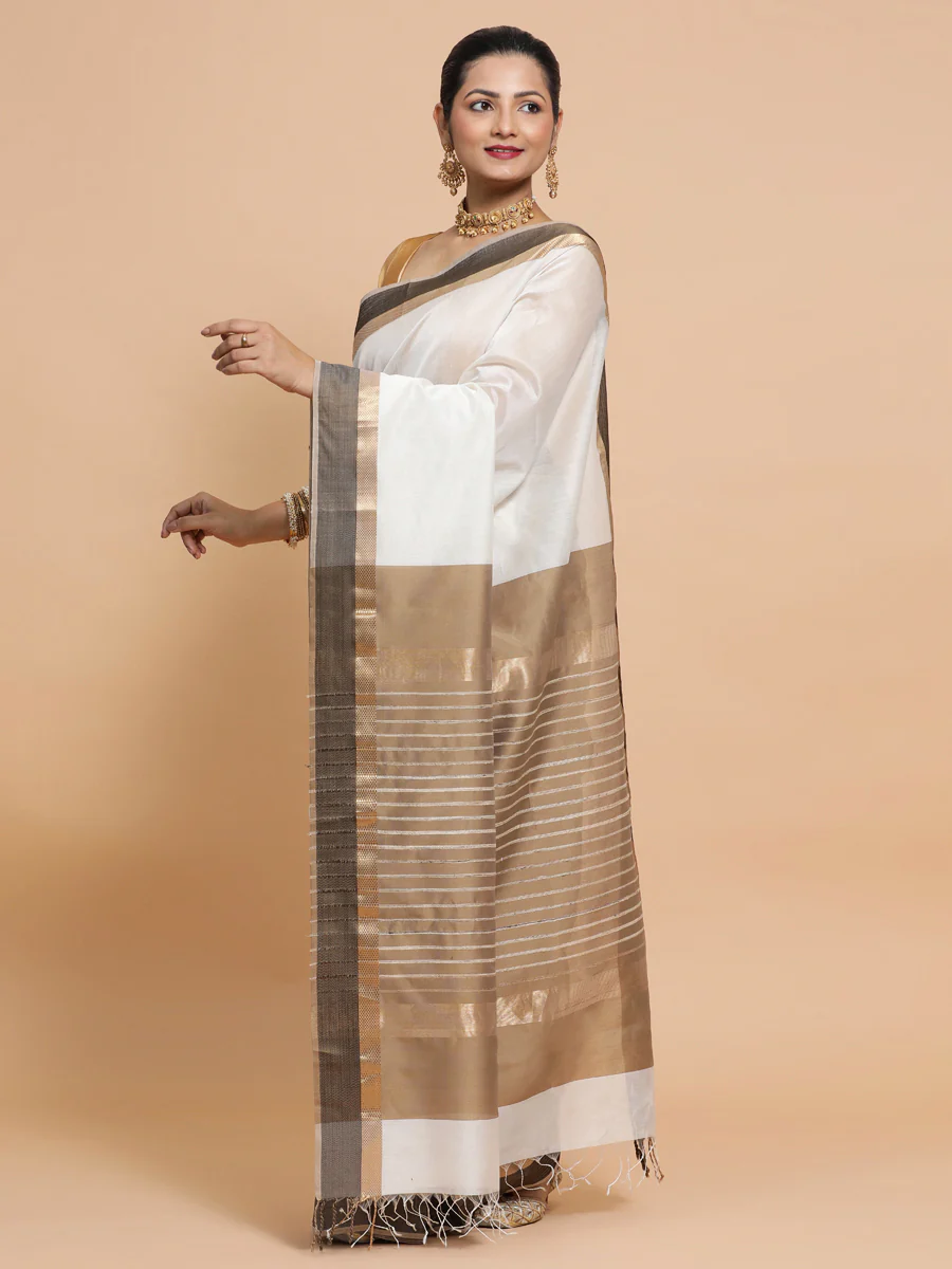 Maheshwari Handloom Pure Silk Cotton White Saree with Golden Zari Border - Image 5