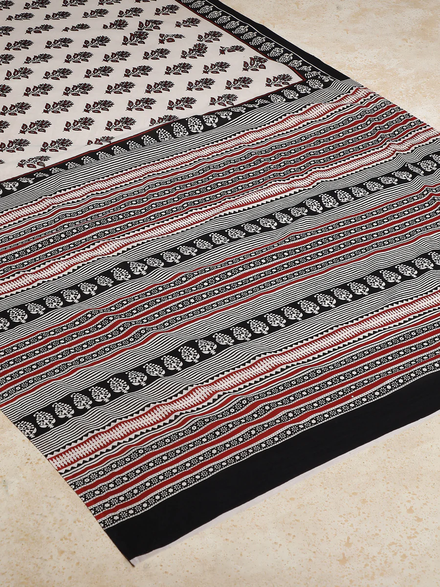 Red & White Handblock Printed Vanspati Mulmul Saree - Image 2