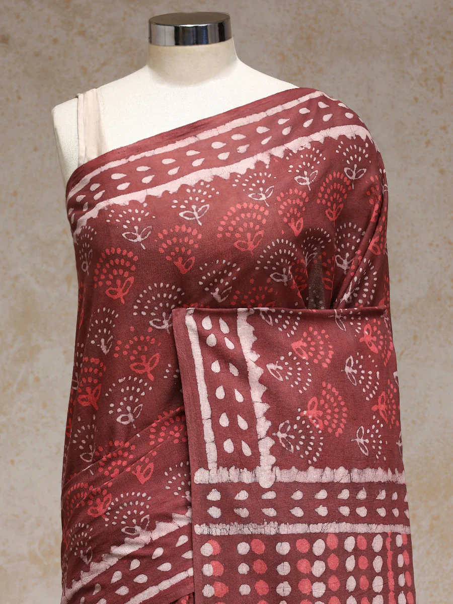 Reddish Brown Handblock Printed Bandhani Style Floral Motif Mulmul Saree - Image 3