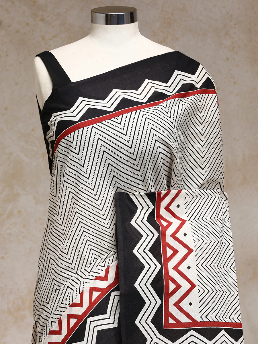 White & Black Handblock Printed Chevron Zigzag Dotted Mulmul Saree - Image 3