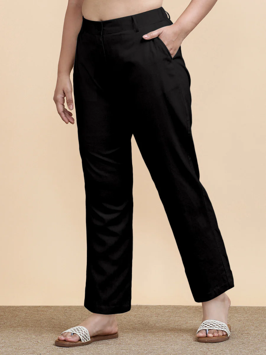 Laura x Soma | Women's Regular Fit Trouser in Ebony Black Linen - Image 5